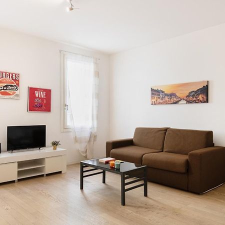 Апартаменти Easylife - Stile E Comfort Sui Navigli Мілан Екстер'єр фото